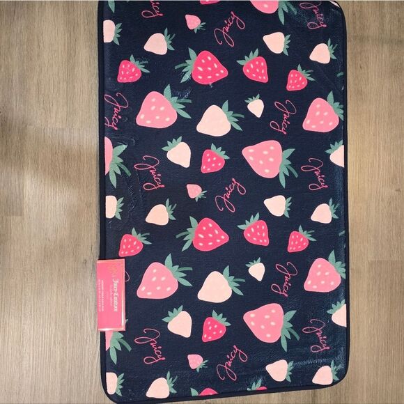 Juicy Couture Home Signature Logo Strawberries Memory Foam Bath Rug - Picture 5 of 6